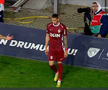 Moment uluitor în Petrolul - CFR Cluj! A avut o criză de nervi și aproape i-a distrus laptopul unui fotograf