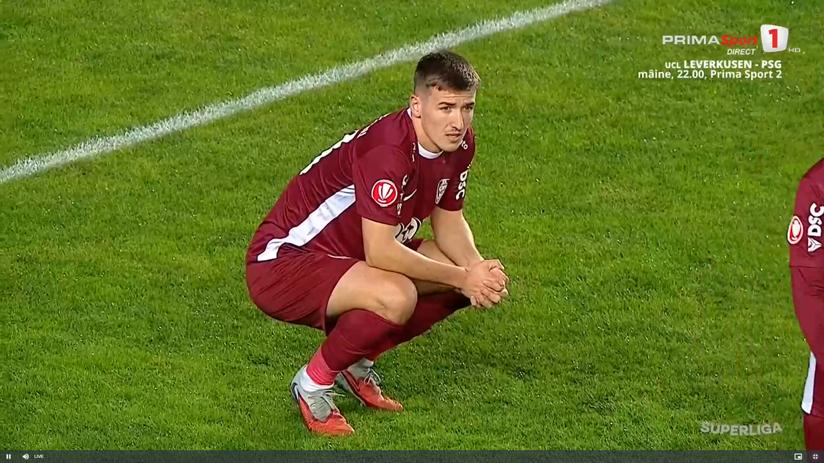 Scandal după Petrolul - CFR! Neagoe și Mandorlini s-au îmbrâncit pe gazon, arbitrii au intervenit imediat