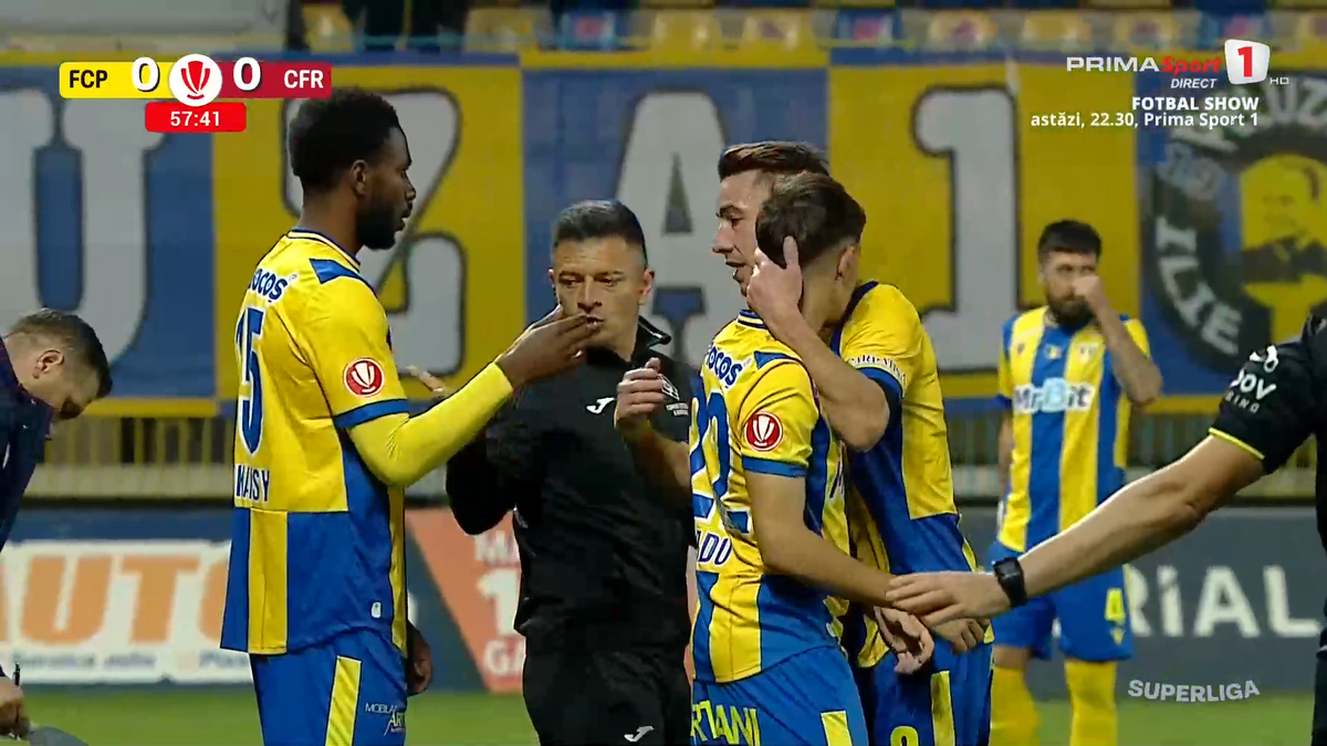 Valentin Gheorghe, schimbat după 29 de minute în Petrolul - CFR