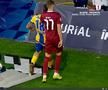 Moment uluitor în Petrolul - CFR Cluj! A avut o criză de nervi și aproape i-a distrus laptopul unui fotograf