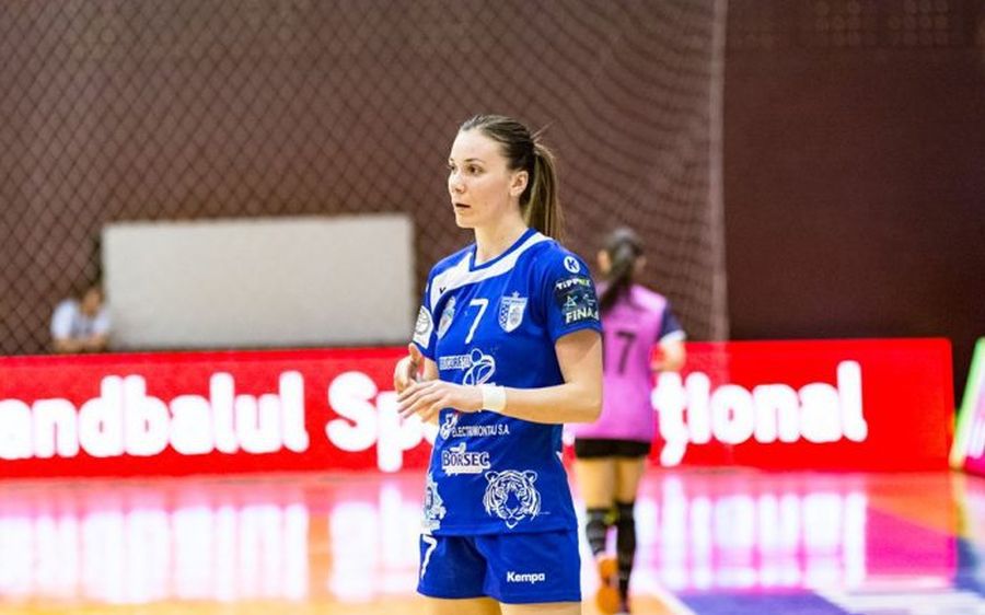 CAMPIONATUL MONDIAL // Elena Dache, a 17-a jucătoare convocată de urgență la echipa națională + Corona Brașov, nicio jucătoare la lot!