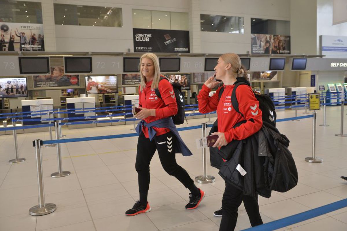 CAMPIONATUL MONDIAL // Cristina Neagu, mesaj pentru jucătoarele de la Corona Brașov care au rămas acasă: „Suntem alături de voi”