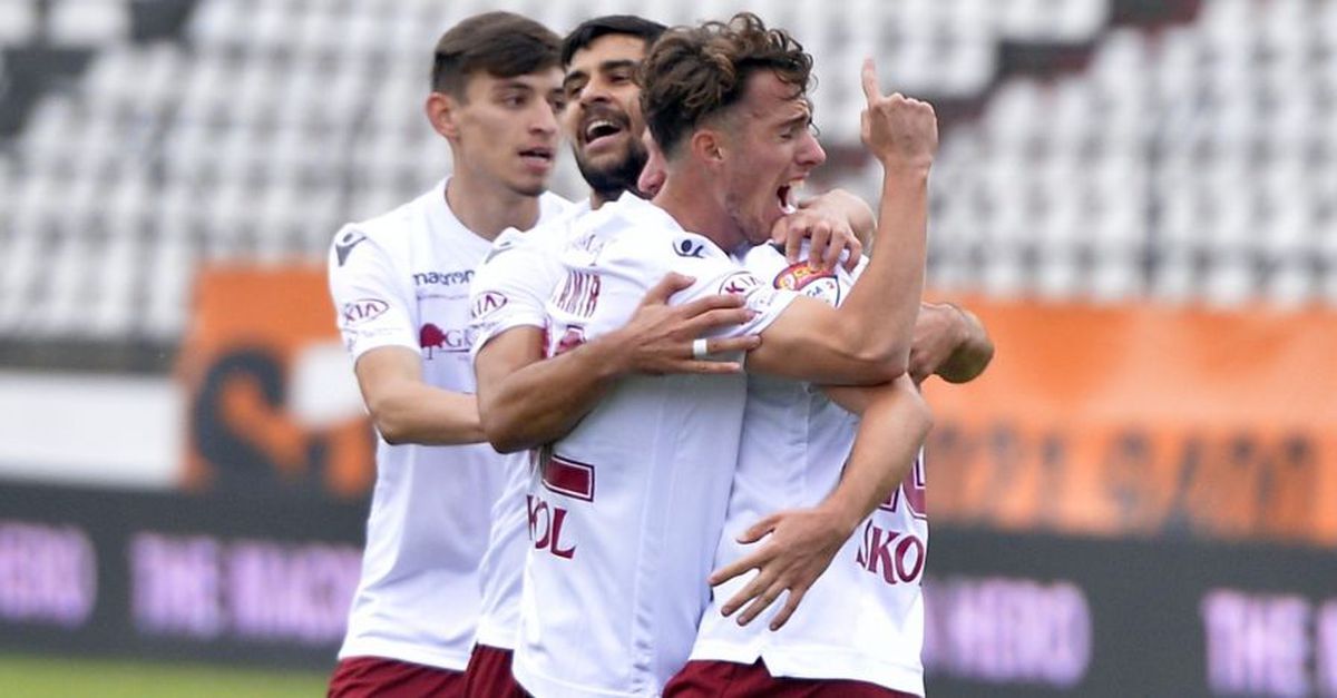 Daniel Pancu despre dezastrul ASCUNS de la Rapid: „Mircea Lucescu mă felicita, șeful galeriei era nemulțumit de joc” + Situație incredibilă la club: „La Chiajna, era ca-n Vest”