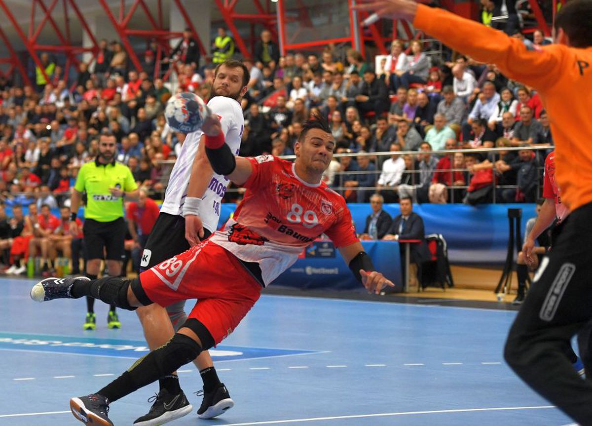 DINAMO - CEHOVSKIE MEDVEDI 34-23 // VIDEO+FOTO Victorie entuziasmantă în Liga Campionilor! „Câinii” termină grupa pe locul 1