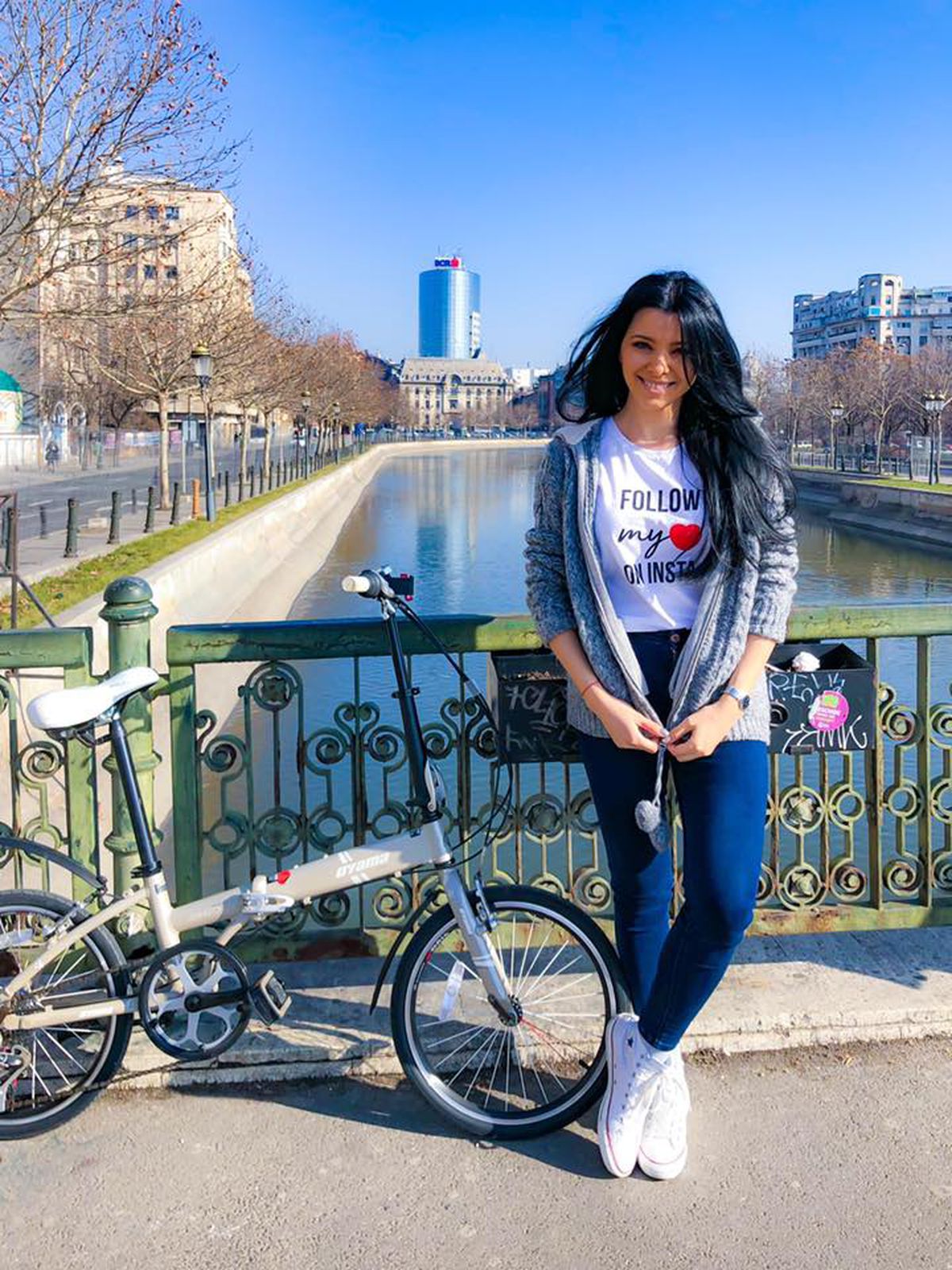 FOTO Corina Caragea pune capăt zvonurilor despre relația ei: „Nu vă mai luați după «fake news»”