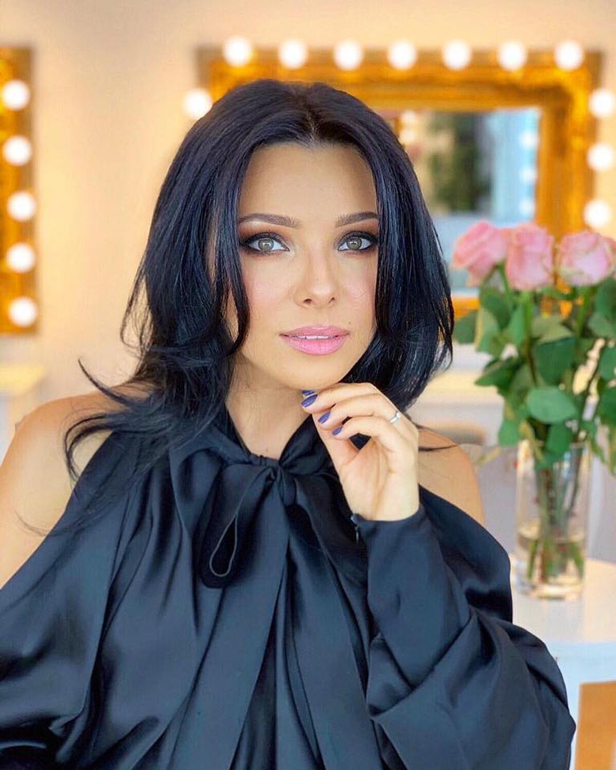 VIDEO+FOTO Corina Caragea, show pe TikTok » Ce răspunde mesajelor primite: „Mărită-te! Fă un copil!”