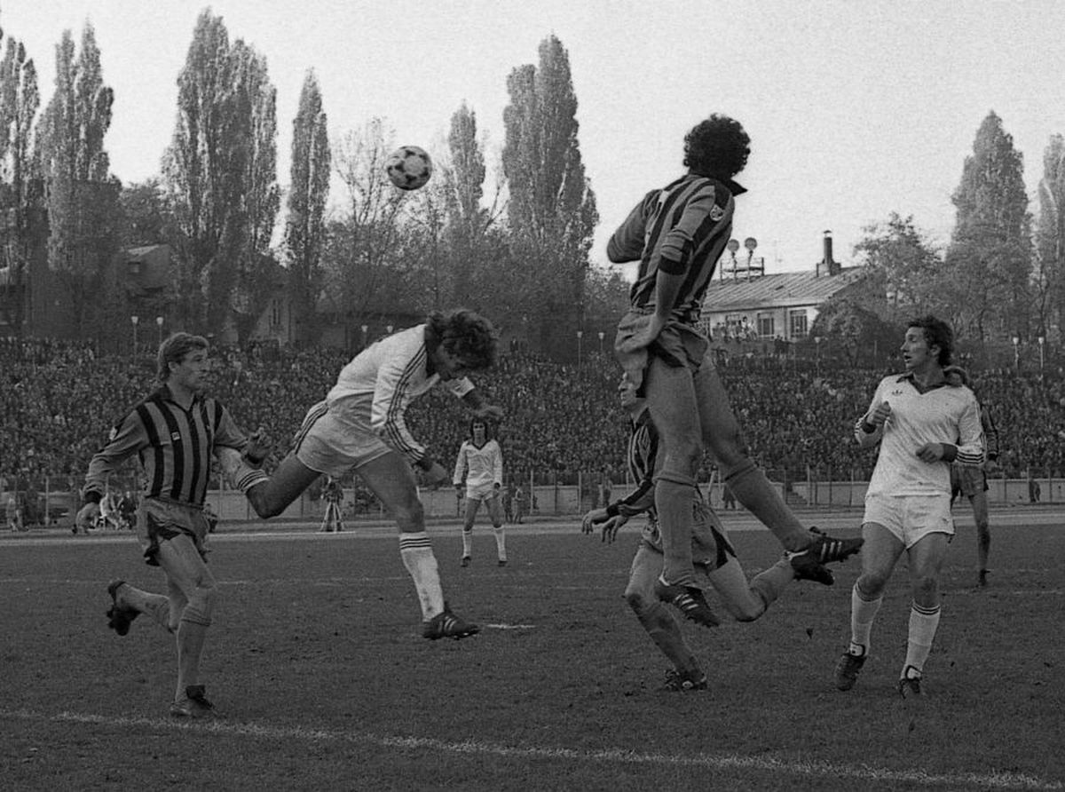 RETRO GSP. 98 de ani de la nașterea lui Valentin Stănescu, antrenorul care „și-a vândut sufletul”, apoi le-a eliminat pe Barcelona, Inter și Leeds!