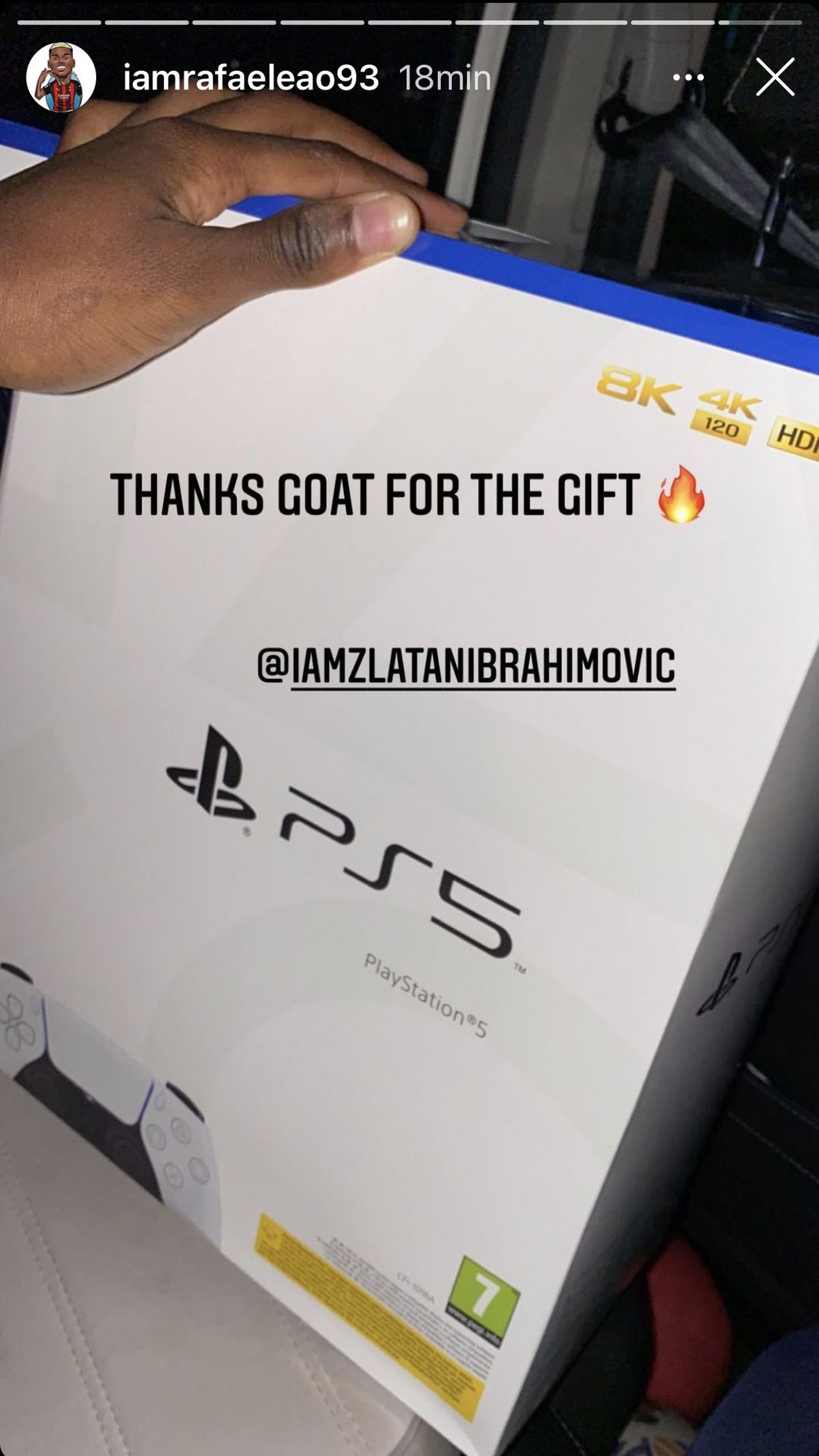 FOTO Ciprian Tătărușanu, cadou de la Zlatan Ibrahimovic » Ce a primit portarul român la întoarcerea în Italia