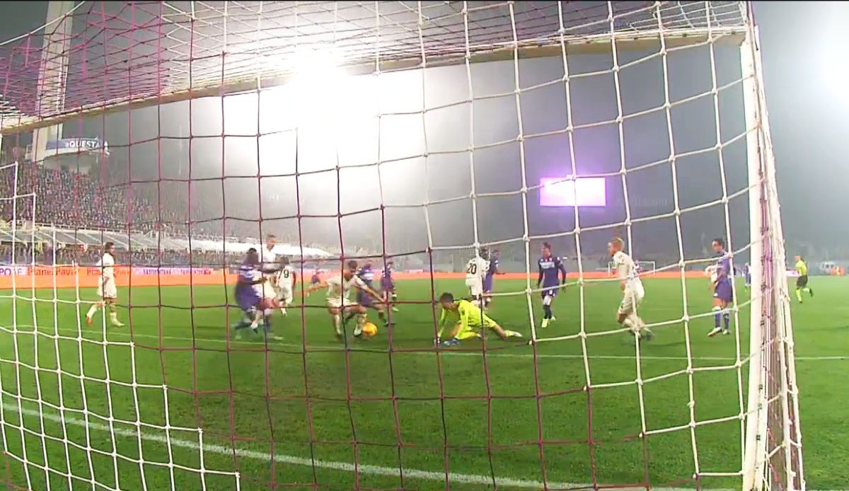 Ciprian Tătărușanu, gafă impardonabilă în Fiorentina - AC Milan! Reacția lui Ibrahimovic a fost taxată de fani