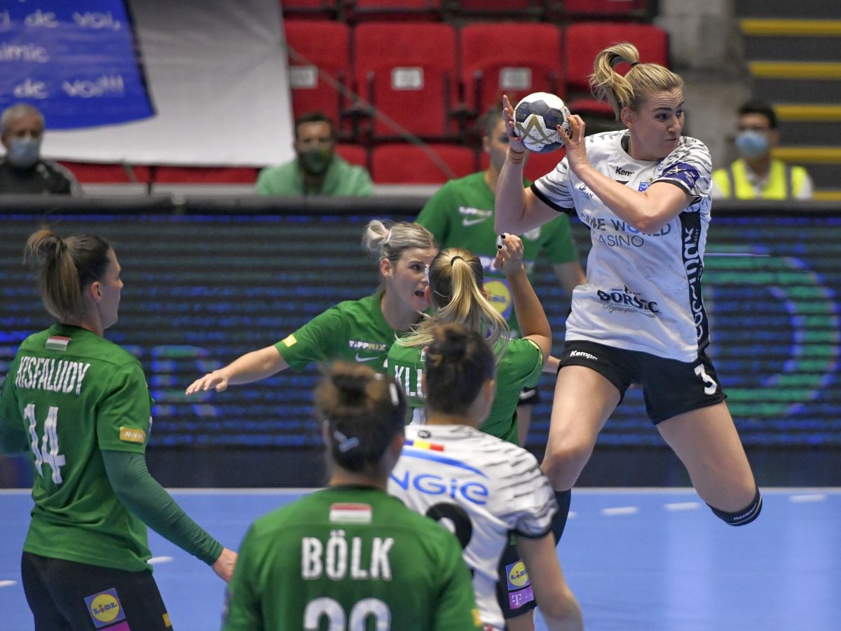 CSM București zdrobește liderul grupei A din Liga Campionilor! Meci perfect făcut de Neagu și compania