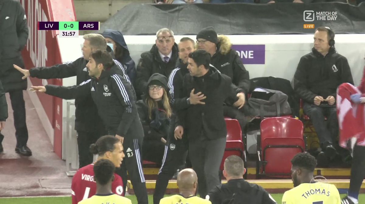 Liverpool a zdrobit-o pe Arsenal, într-un meci în care Klopp și Arteta au fost la un pas de bătaie