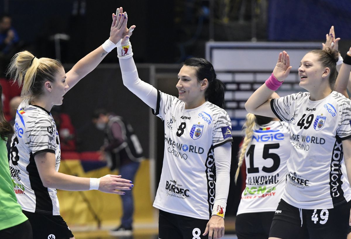 CSM București zdrobește liderul grupei A din Liga Campionilor! Meci perfect făcut de Neagu și compania