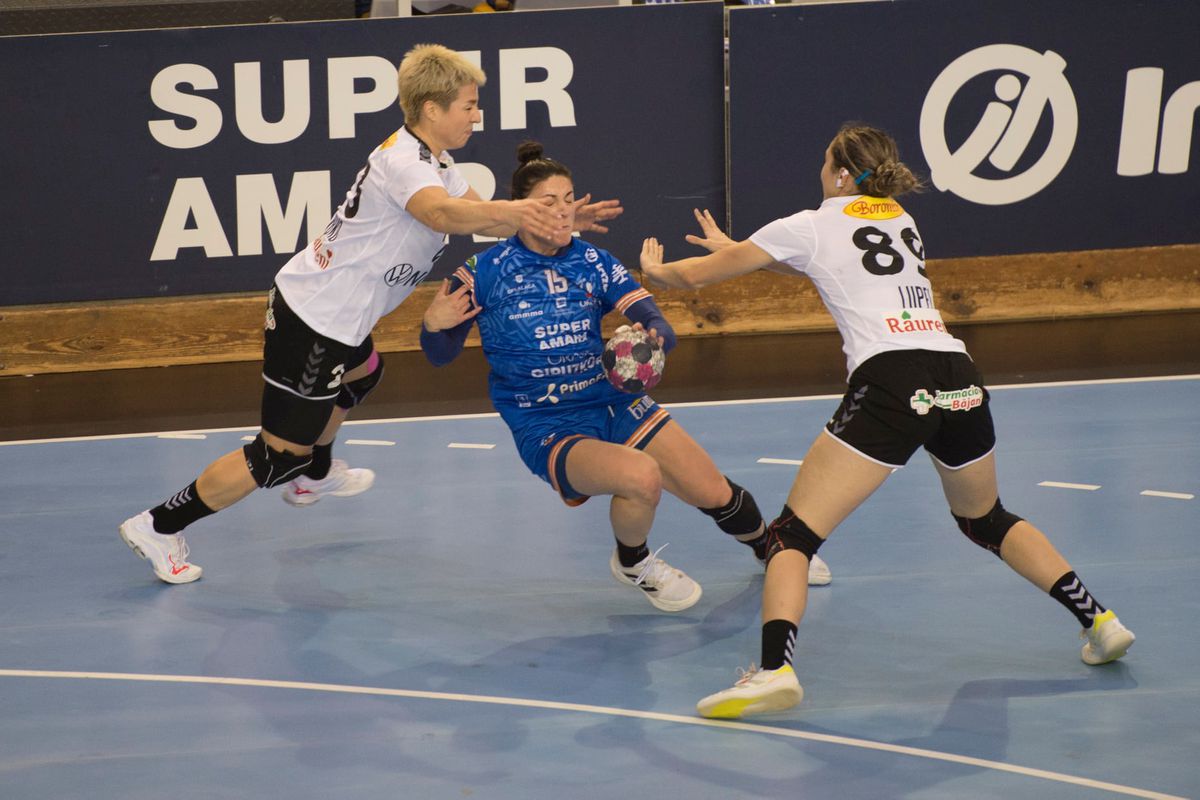 SCM Râmnicu Vâlcea s-a calificat în grupele EHF European League / FOTO: Facebook @scmrmvl