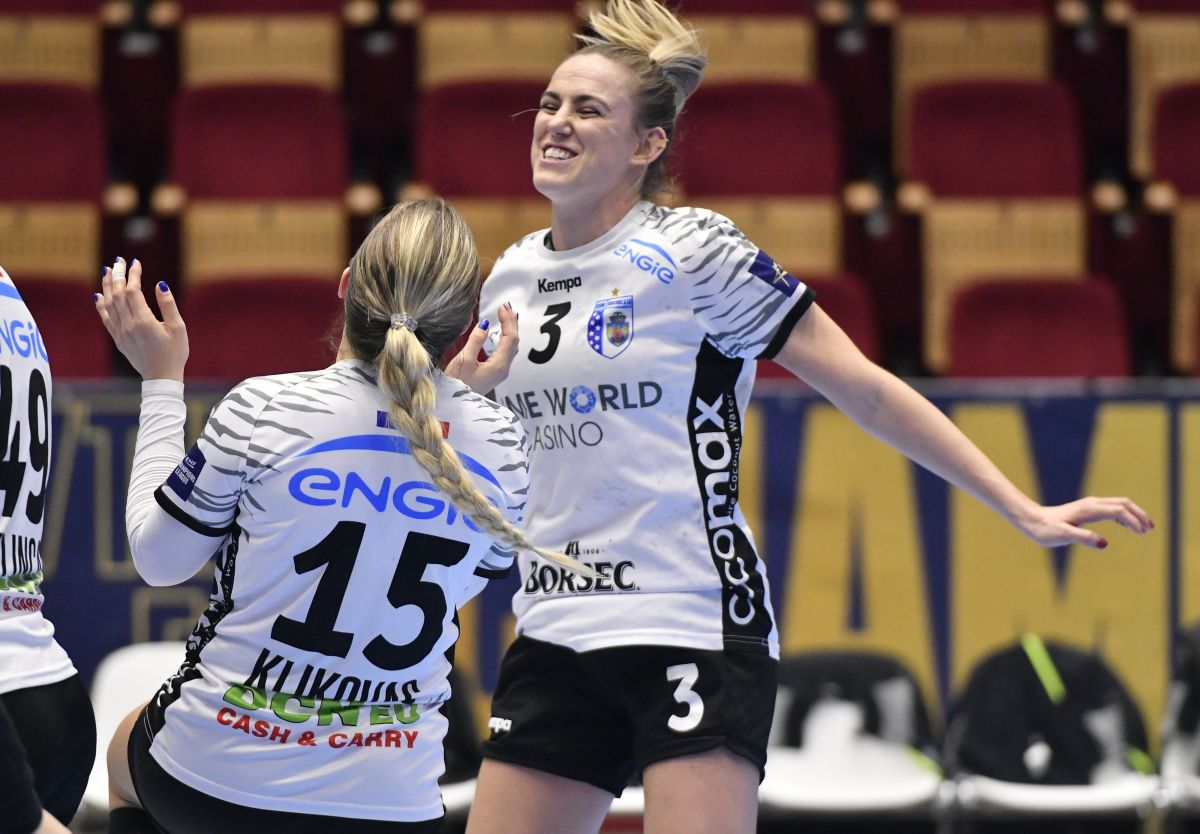 CSM București zdrobește liderul grupei A din Liga Campionilor! Meci perfect făcut de Neagu și compania