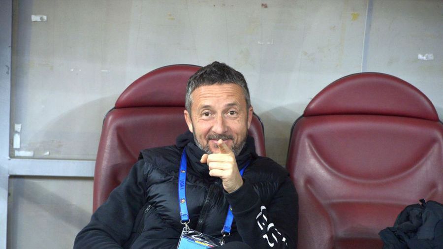 Mihai Stoica Toți oamenii cluburilor și ai televiziunilor