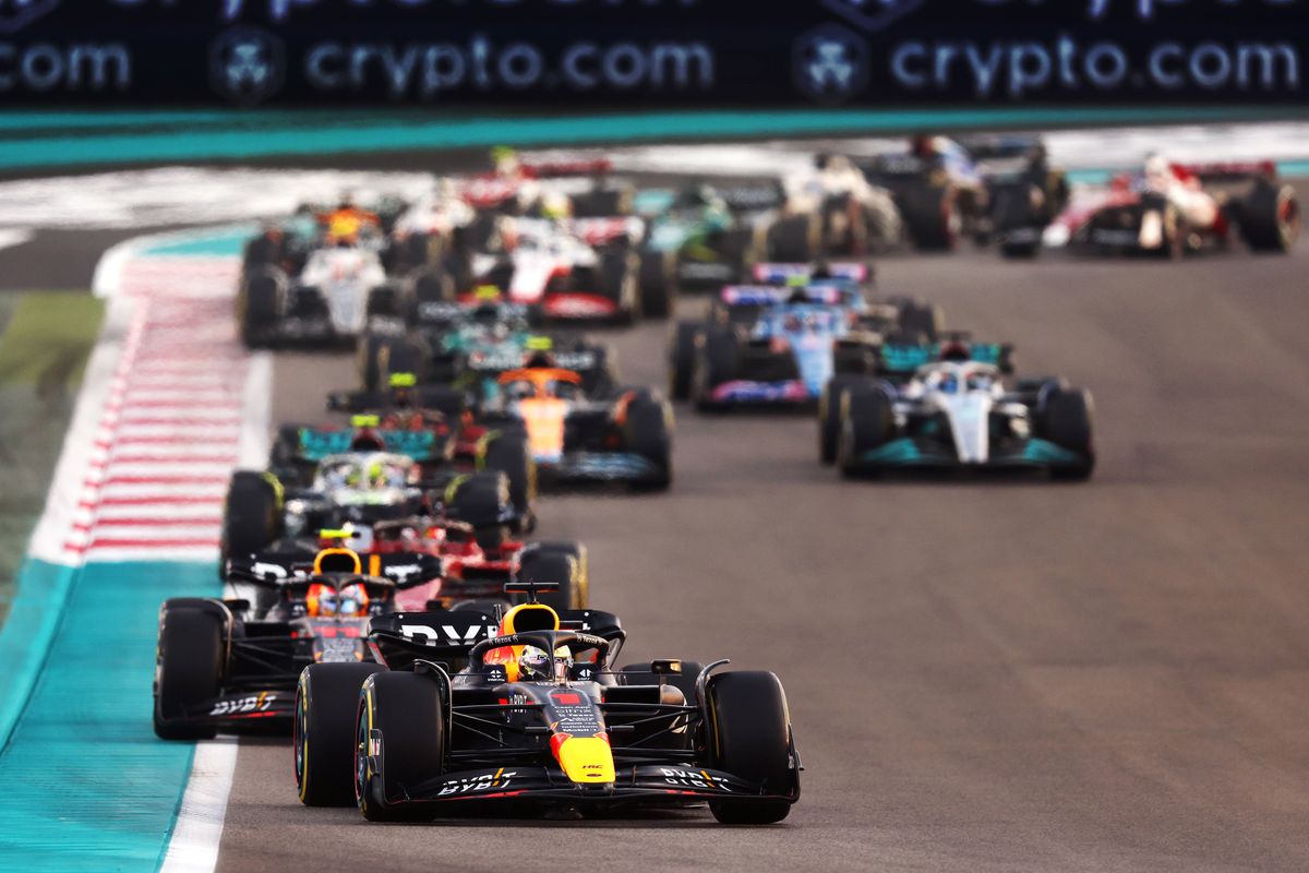 Marele Premiu din Abu Dhabi » Verstappen câștigă ultima cursă a sezonului de Formula 1 » Leclerc triumfă în fața lui Perez după o cursă excelentă