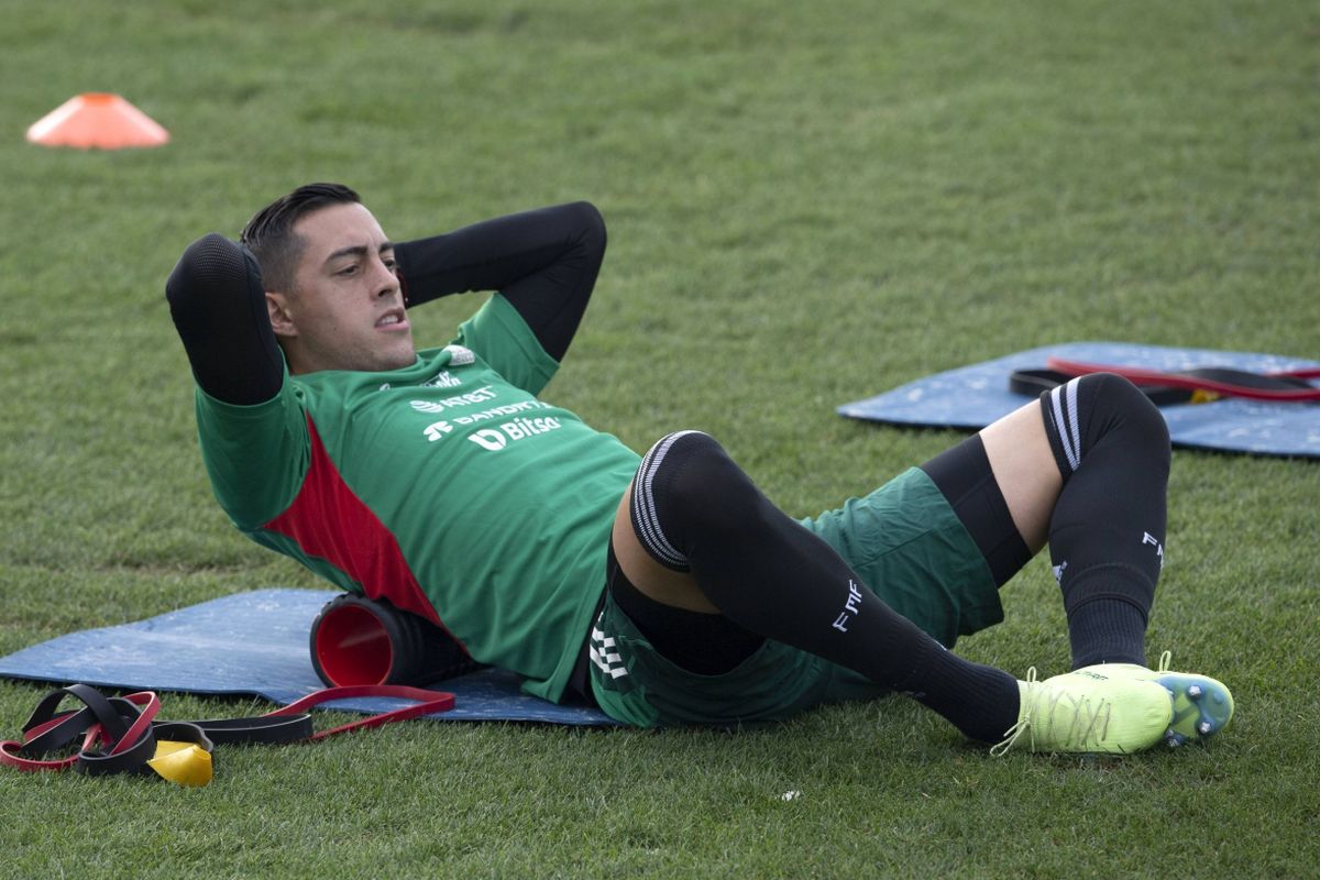 Propunere indecentă primită de un fotbalist al Mexicului înainte de Mondial: „Te voi face mai fericit decât dacă ieși campionul lumii!”
