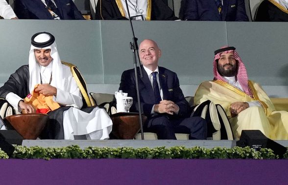 Personaj extrem de controversat la oficială, lângă șeful FIFA, la ceremonia de deschidere din Qatar
