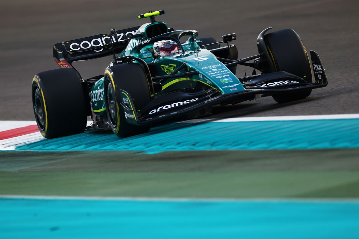 Marele Premiu din Abu Dhabi » Verstappen câștigă ultima cursă a sezonului de Formula 1 » Leclerc triumfă în fața lui Perez după o cursă excelentă