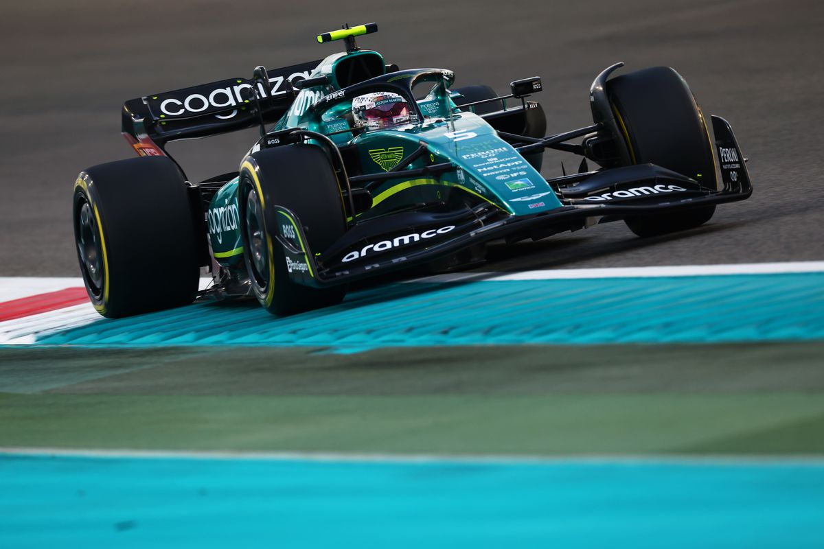 Marele Premiu din Abu Dhabi » Verstappen câștigă ultima cursă a sezonului de Formula 1 » Leclerc triumfă în fața lui Perez după o cursă excelentă