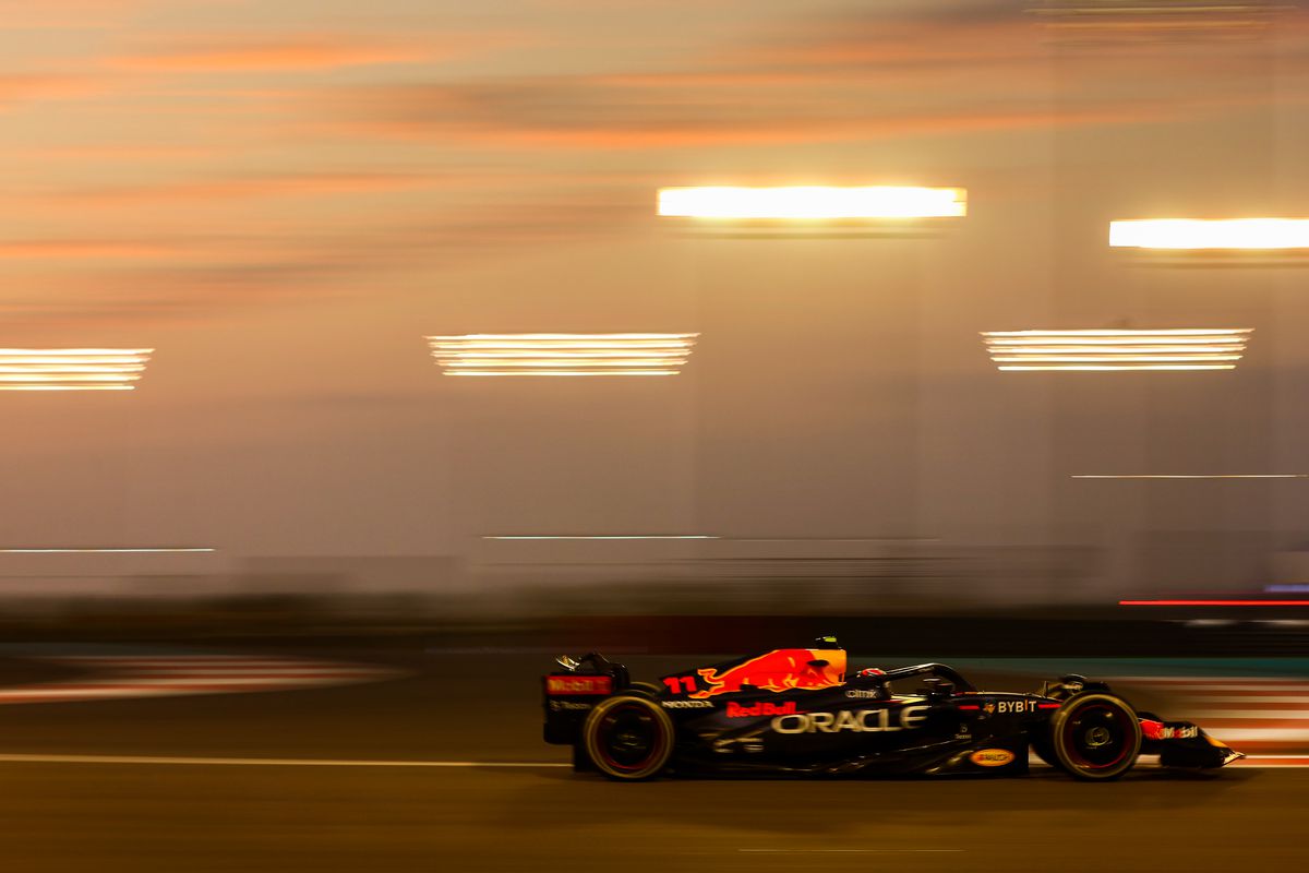 Marele Premiu din Abu Dhabi » Verstappen câștigă ultima cursă a sezonului de Formula 1 » Leclerc triumfă în fața lui Perez după o cursă excelentă