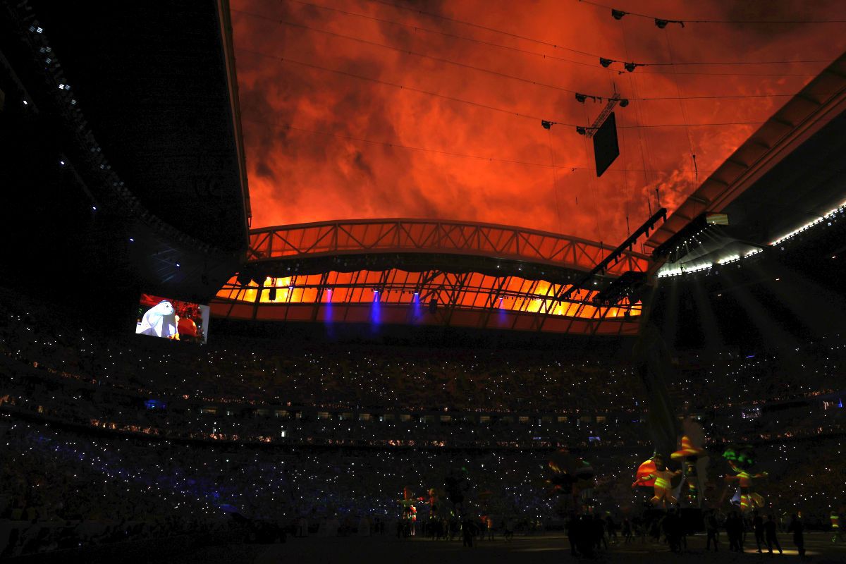 Spectacol grandios la ceremonia de deschidere a Campionatului Mondial din Qatar » Celebrul Morgan Freeman a apărut pe scenă