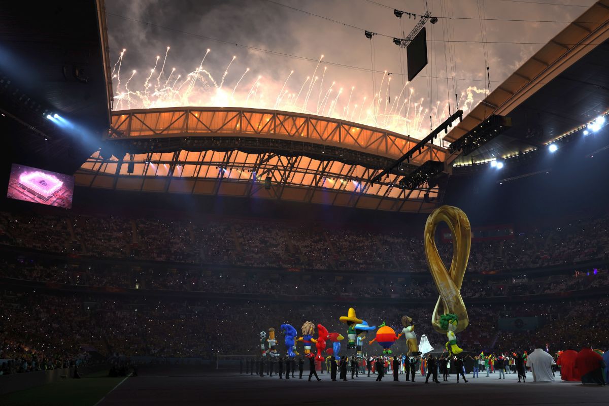 Spectacol grandios la ceremonia de deschidere a Campionatului Mondial din Qatar » Celebrul Morgan Freeman a apărut pe scenă