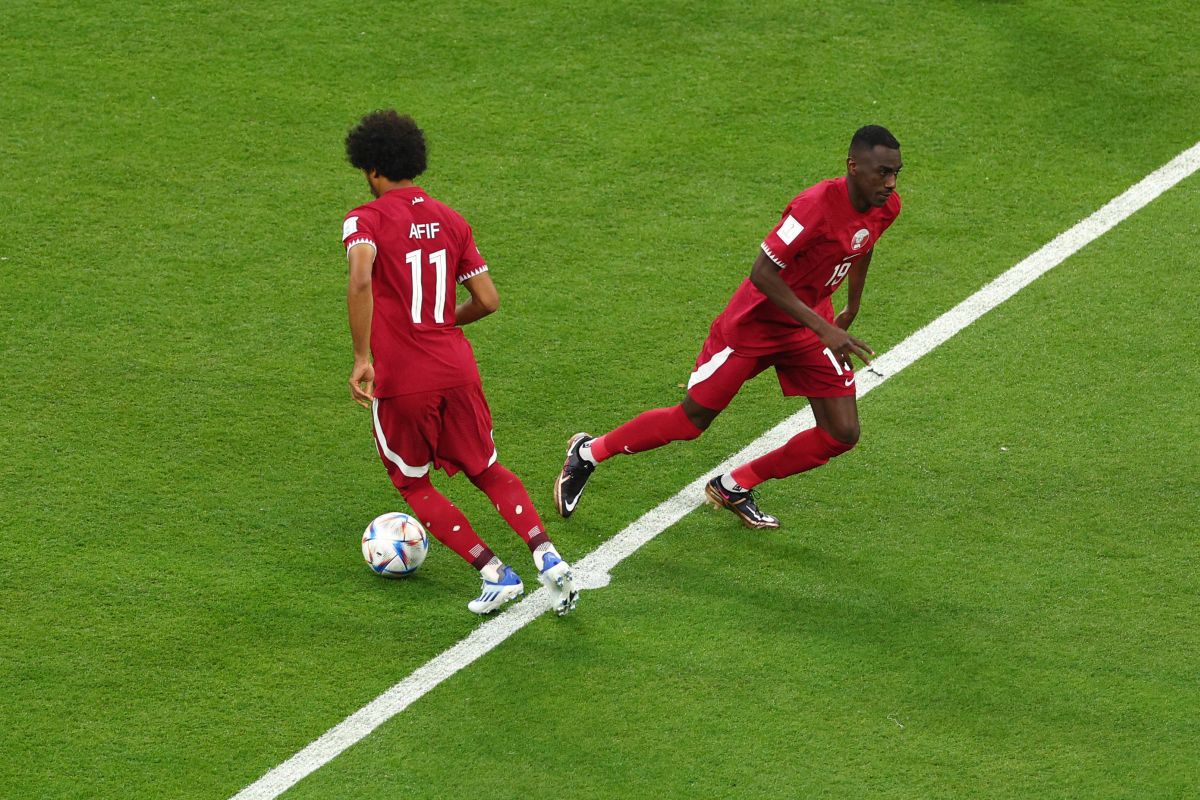 Gazeta a fost pe stadion la Qatar - Ecuador » Imaginile care nu s-au văzut la TV: gest neașteptat al suporterilor gazdă, imediat după golul doi