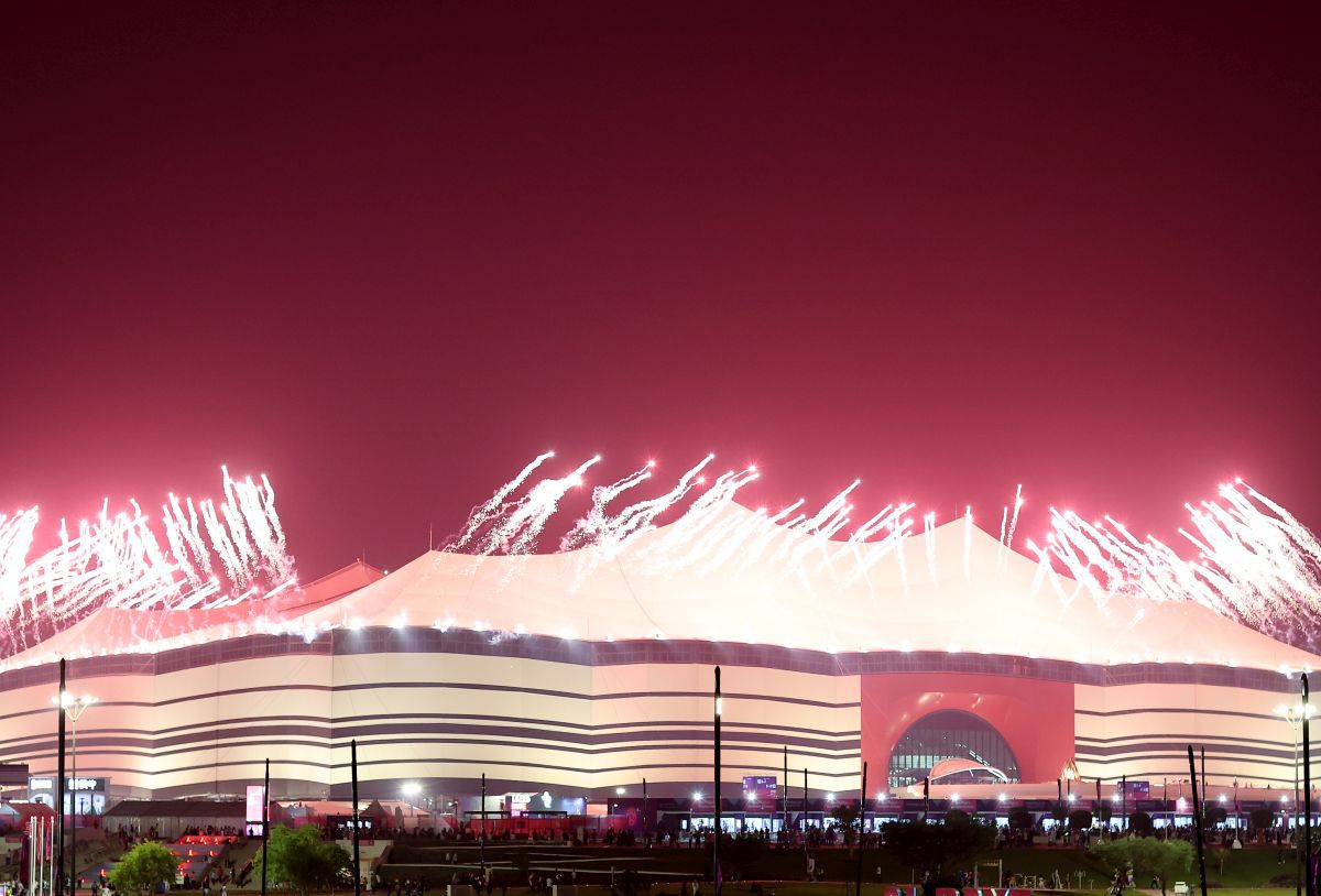 Spectacol grandios la ceremonia de deschidere a Campionatului Mondial din Qatar » Celebrul Morgan Freeman a apărut pe scenă