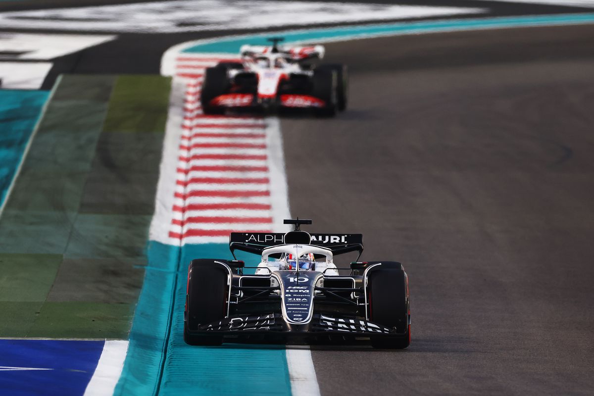 Marele Premiu din Abu Dhabi » Verstappen câștigă ultima cursă a sezonului de Formula 1 » Leclerc triumfă în fața lui Perez după o cursă excelentă