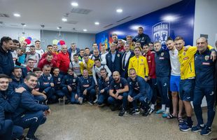 Calificarea la Euro, „confiscată” pentru campania electorală!? Cine a apărut în cantonamentul României cu geacă „tricoloră”