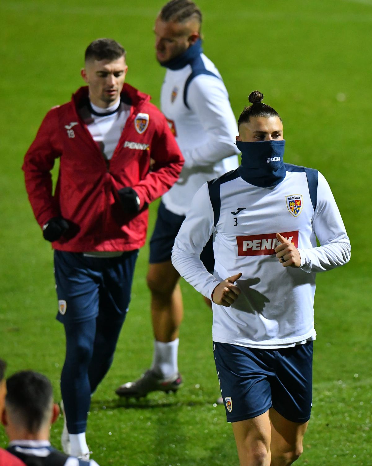 Cineva să-l trezească! Premierul Ciolacu, gafă de proporții în cantonamentul naționalei: „La 5 ani după Revoluție, n-am mai avut fotbal”