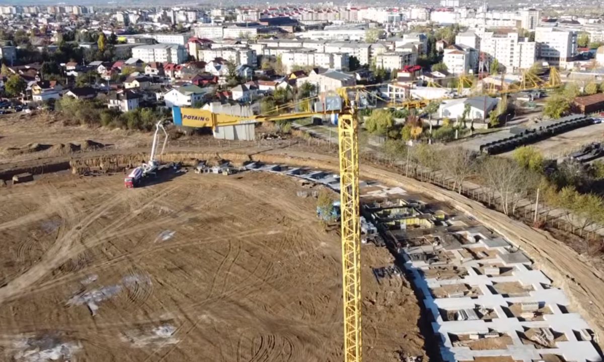Ciudățenie absolută: se construiește al doilea stadion modern al orașului » Imagini de pe șantierul arenei de 50 de milioane de euro