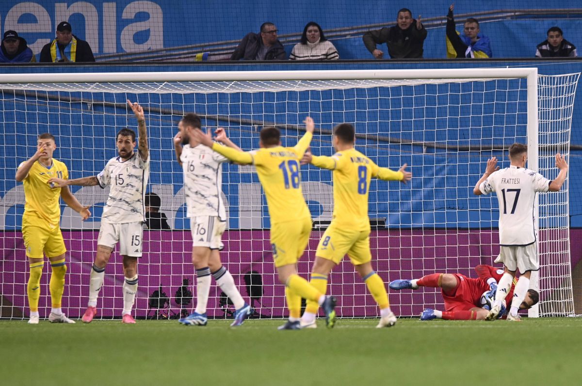 Revoltă în Ucraina: „UEFA Mafia? Rezultat manipulat!” + Reacția italienilor: „Reluările asta par să arate...”