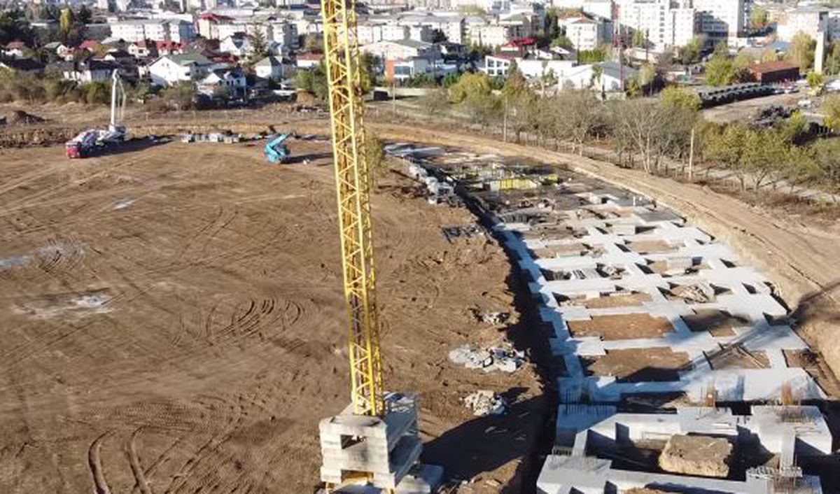 Ciudățenie absolută: se construiește al doilea stadion modern al orașului » Imagini de pe șantierul arenei de 50 de milioane de euro