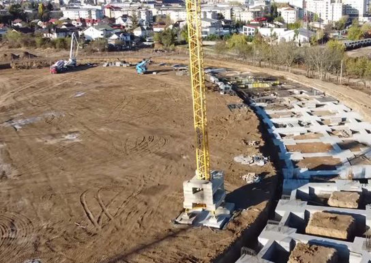 Ciudățenie absolută: se construiește al doilea stadion modern al orașului » Imagini de pe șantierul arenei de 50 de milioane de euro