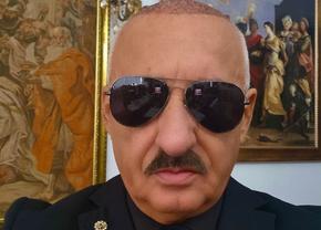 Transformarea radicală a unui fost patron din Liga 1! Și-a pus implant de păr, dar nu a renunțat la mustață