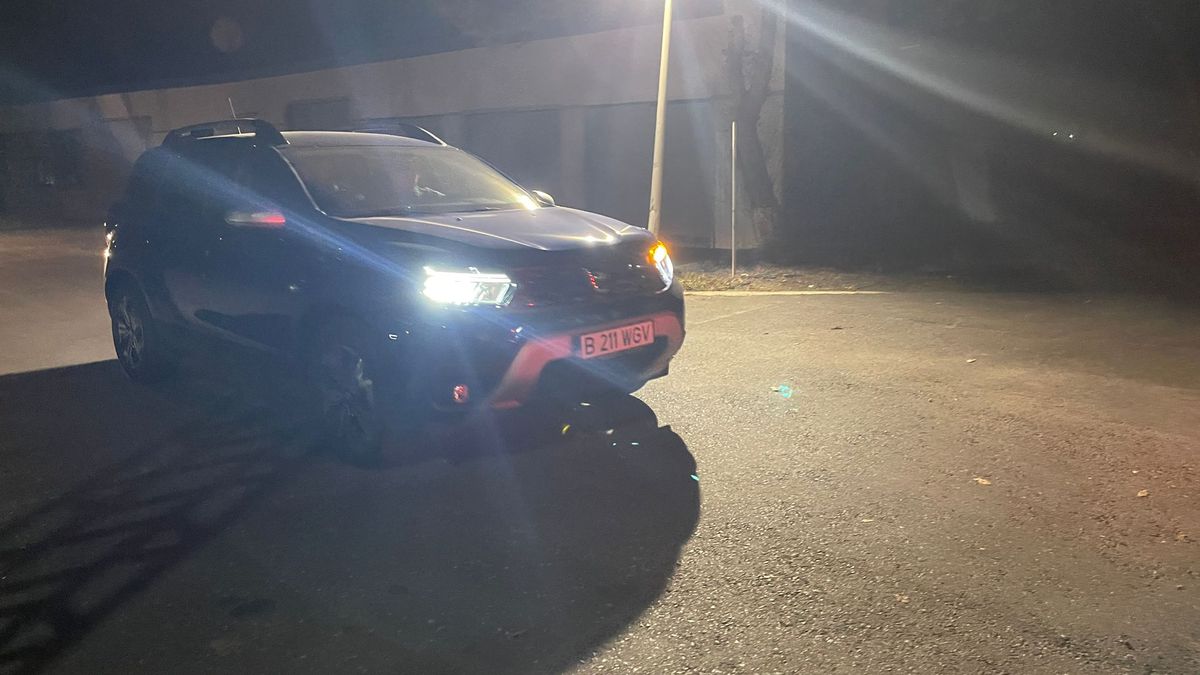 Calificarea la Euro, „confiscată” pentru campania electorală!?  Cine a apărut în cantonamentul României cu geacă „tricoloră”