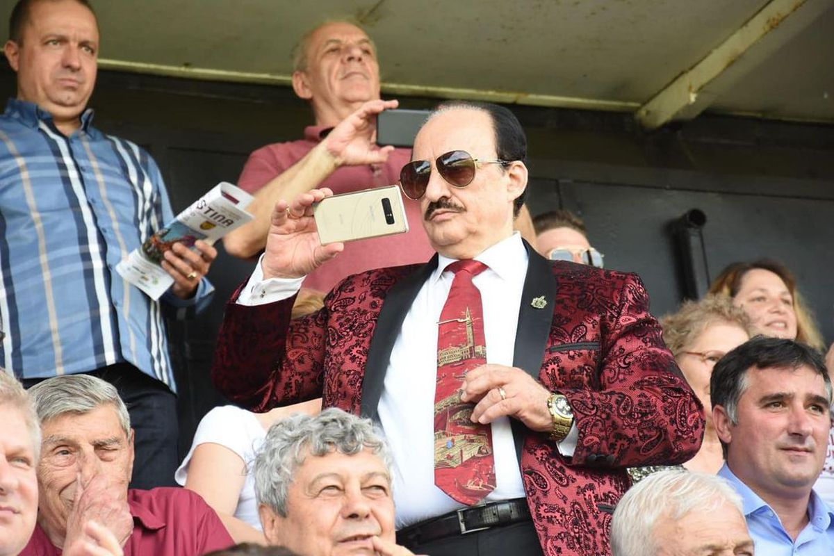 Transformarea radicală a unui fost patron din Liga 1! Și-a pus implant de păr, dar nu a renunțat la mustață