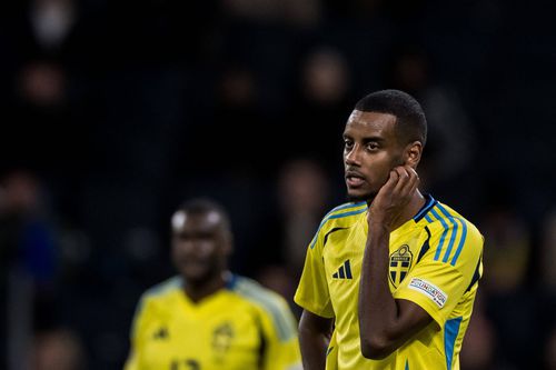 Alexander Isak, 50 de selecții și 15 goluri la naționala Suediei, nedumerit după reușita anulată cu VAR în meciul cu Azerbaidjan (6-0), din Liga C a Nations League / Foto: Imago