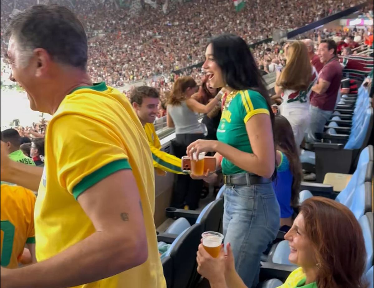 Dua Lipa i-a enervat pe fanii FIFA 21 » Ce îi nemulțumește pe gameri