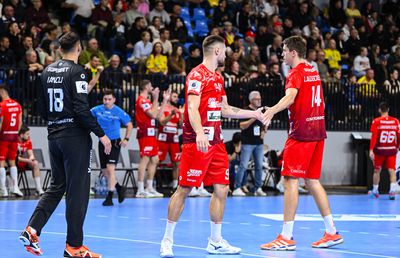 Dinamo, victorie FABULOASĂ în Liga Campionilor la handbal » Meciul ROMÂNILOR! Iancu apără în ultima secundă, Dedu, Nistor și Stanciuc au dus greul în atac