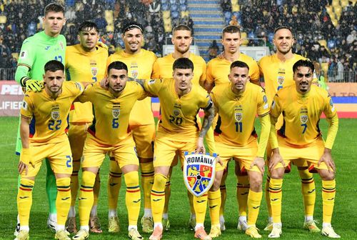 Lisav Eissat, al treilea de la stânga la dreapta, e pariul lui Mircea Lucescu / FOTO: Cristi Preda (GSP)