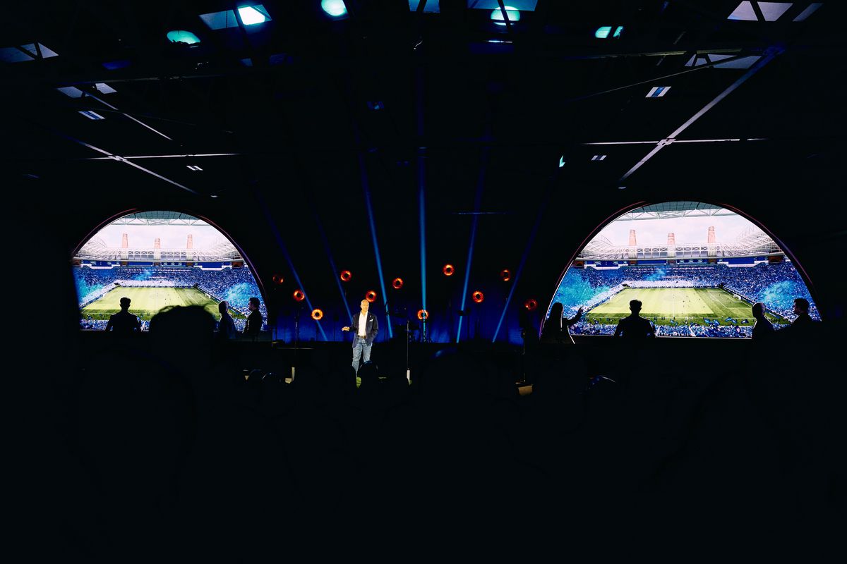 Un stadion cum n-a mai existat în Europa! Bucureștenii l-ar vedea dacă ar fi amplasat la periferia Ploieștiului: au apărut primele imagini