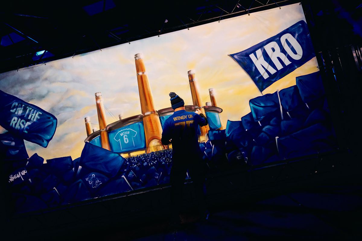 Un stadion cum n-a mai existat în Europa! Bucureștenii l-ar vedea dacă ar fi amplasat la periferia Ploieștiului: au apărut primele imagini