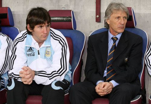 Jose Pekerman (dreapta) alături de tânărul Lionel Messi la naționala A a Argentinei / Foto: Imago