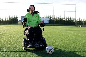 Mihai Neșu, interviu de pe terenul de fotbal pe care l-a construit: „Dacă eram sănătos, nu trăiam ceva așa de frumos cum o fac acum!” + „Nu știu dacă acum eram titular la FCSB”