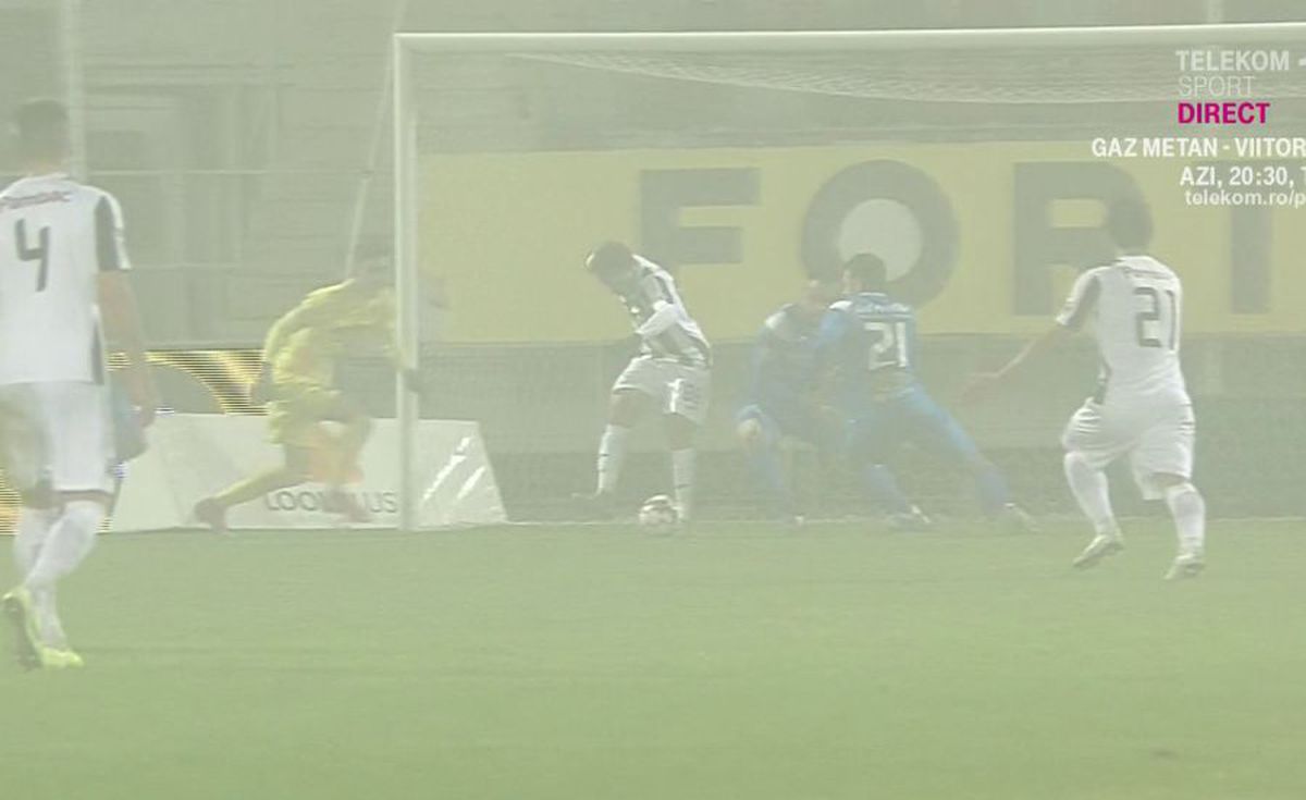 ASTRA - CLINCENI // VIDEO+FOTO Fază senzațională: Alibec a pasat cu câlcâiul, Begue a marcat prin același procedeu