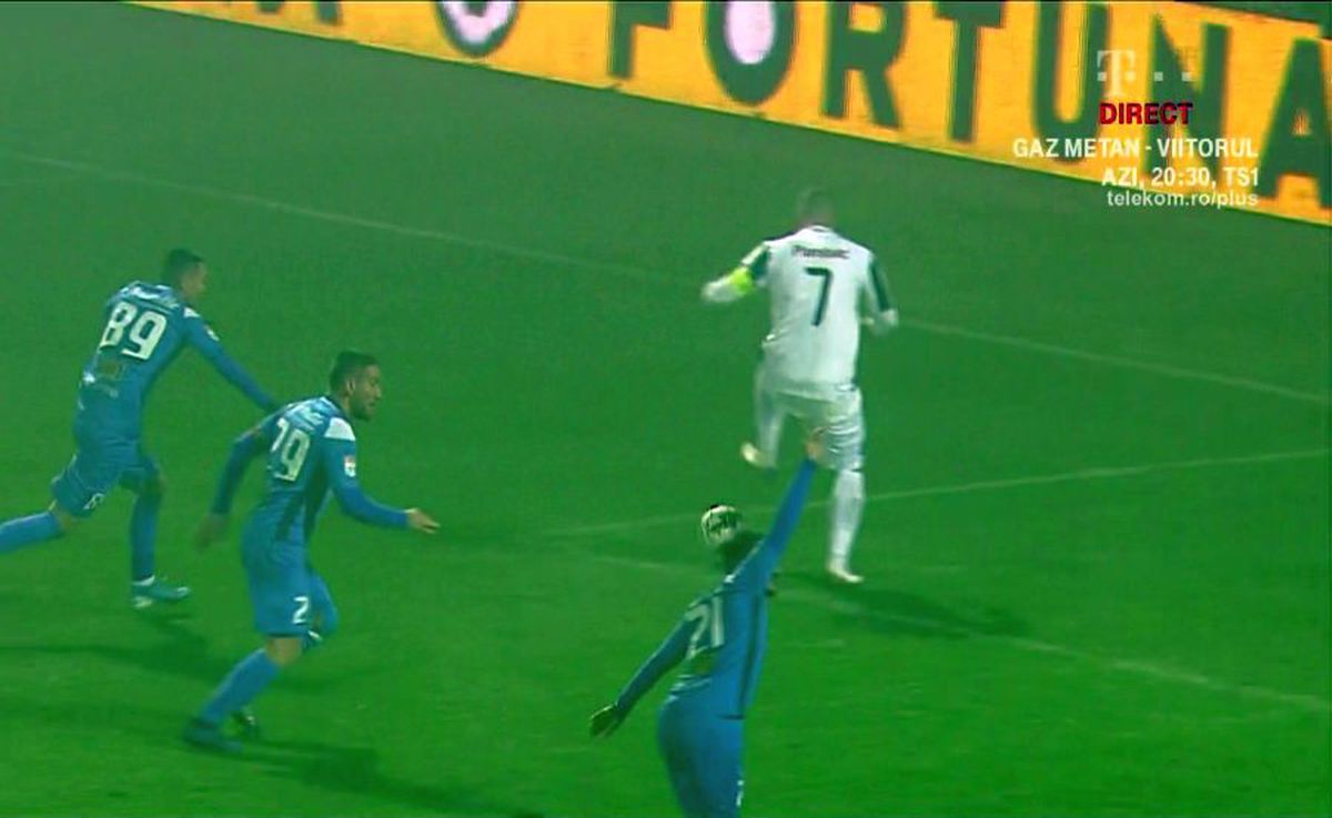 ASTRA - CLINCENI // VIDEO+FOTO Fază senzațională: Alibec a pasat cu câlcâiul, Begue a marcat prin același procedeu