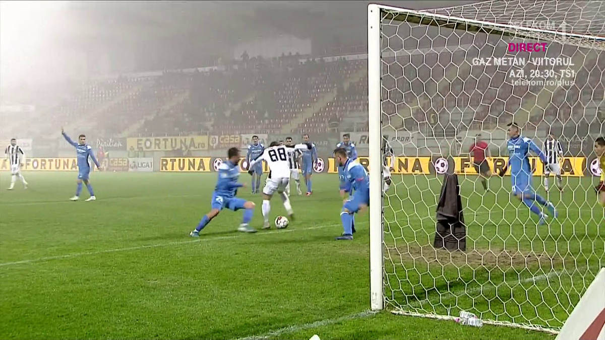 ASTRA - CLINCENI // VIDEO+FOTO Fază senzațională: Alibec a pasat cu câlcâiul, Begue a marcat prin același procedeu